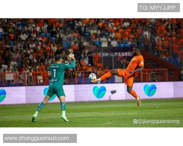 他想出去闯一闯成就足球梦的球星成长之路