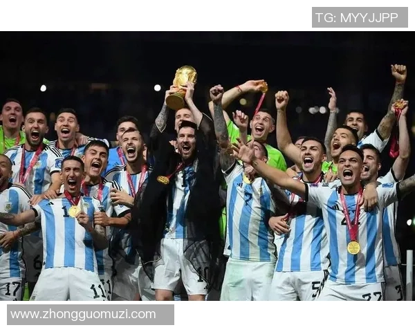 现役足球球员年收入揭秘：顶级球星收入破亿，其他球员薪水差异巨大